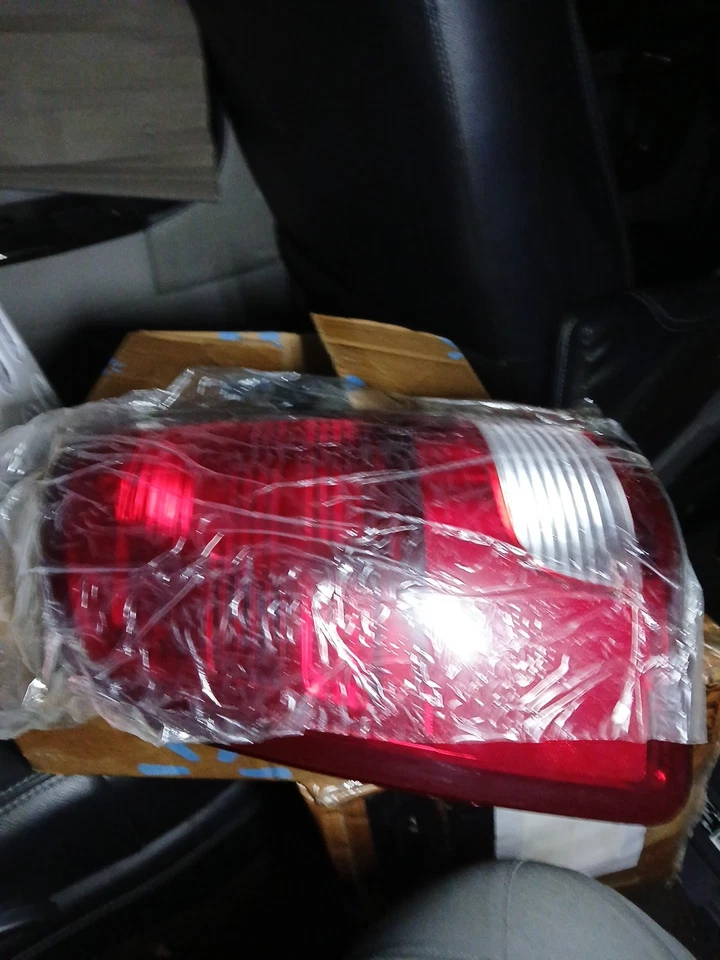 Luz trasera izquierda para Dodge Ram 3500 2011 2012 2013 doble Foto 1 de 4