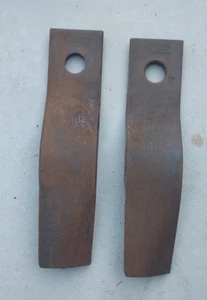 NEW, TWO BUSH HOG OEM Blades Part #67744 About 17" x 4" x 1/2" Thick 1-1/2" Hole - Picture 1 of 8