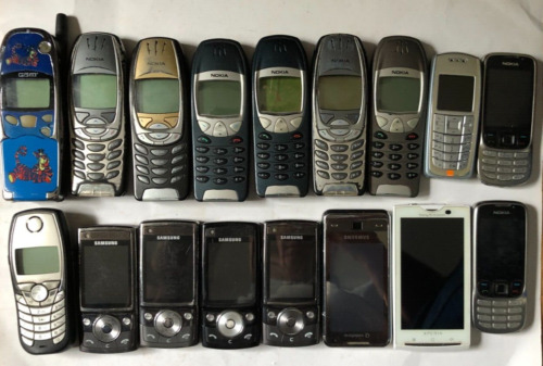 17x Job Lot Older Moble Phones, Nokia, Samsung, Sony Ericsson  3 Nokia Chargers