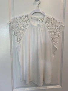 Love J women’s L lace sleeve Top, Beautiful - Picture 1 of 10