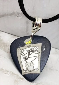 Jack Skellington Collana in corda scamosciata nera con plettro per chitarra - Foto 1 di 3