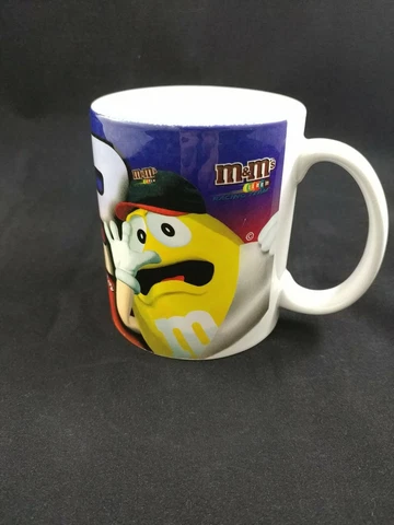 M&M's 2005 NASCAR Elliot Sadler Robert Yates Racing Coffee Mug collectable Cover