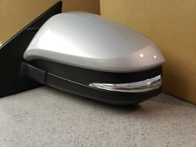NEW SILVER 13-15 Rav4 Driver Left Mirror Power Heated Turn Signal Blind Spot   - Image 1 of 4