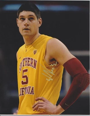 NIKOLA VUCEVIC autographed/signed 8x10 Photo ORLANDO MAGIAC/SOUTHERN CALIFORNIA - Image 1 of 2