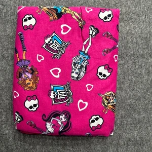 Monster High Flanell Stoff 2 Yards Rosa Nähen Basteln - Bild 1 von 6