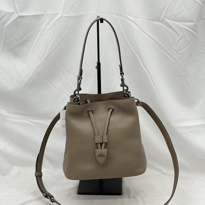 Bolsa Coach Feminina Rowan Bucket Couro Seixo CBH06 Pedra Escura - Imagem 1 de 4