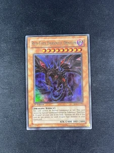 Yu-Gi-Oh! Red Eyes Darkness Dragon SD1-EN001 1.Auflage Ultra Rare Yugioh - Bild 1 von 2