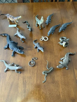 Crocodile snake and lizard bundle Schleich safari collecta - Image 1 of 4