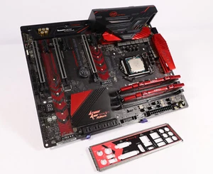 ASRock Z270 Gaming K6 ATX Motherboard w/Intel Core i7-7700K & 32GB DDR4 - Afbeelding 1 van 7