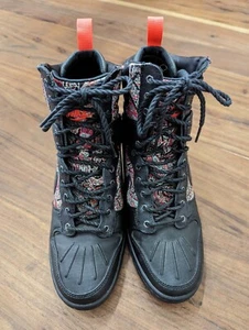 Nike Dunk Sky Hi Zapatilla Bota Liberty of London Negro Rojo 632180 006 Talla 7.5 - Imagen 1 de 7
