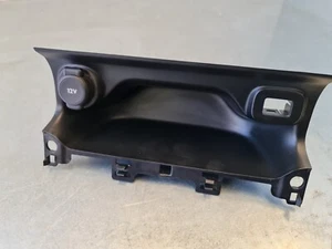 CITROEN C4 CACTUS FEEL PURET 1,2 GASOLINA 2015 CONSOLA CENTRAL ADAPTADOR DE CORRIENTE 12 V - Imagen 1 de 11