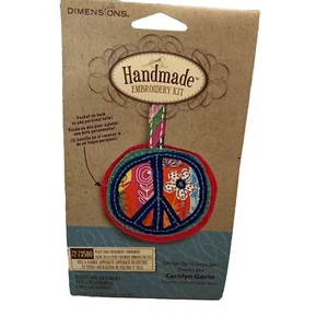 New Dimensions Handmade Embroidery Kit Ornament Peace Sign By Carolyn Gavin - Bild 1 von 7