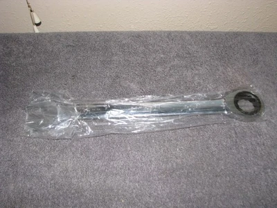 Llave Westward 54Pn67, combinación, trinquete métrico, 32 mm Foto 1 de 3