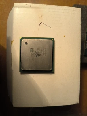 Processore Intel Pentium 4 SL6O8 2.40GHz 533MHz FSB 512KB L2 Cache Socket 478 - Immagine 1 di 2