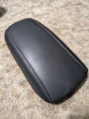 Ford Fusion 2013-2016 consola central tapa reposabrazos DS7Z-540602 negro rojo OEM Foto 1 de 4