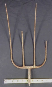 Antique Rustic 4-Tine Pitchfork Hay Rake Primitive Country Home Farm Pitch Fork - Picture 1 of 4