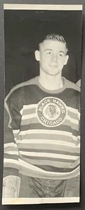 1953 Chicago Blackhawks Peter Conacher Type 1 Hockey Photo NHL Sun-Times - Picture 1 of 2