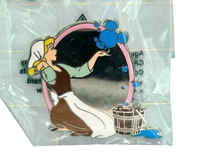 DISNEY 2005 Cast Exclusive CINDERELLA RAGS Mickey Bubbles Pin - Picture 1 of 2