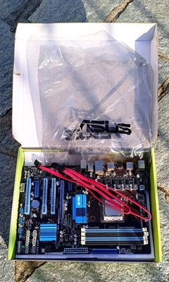 ASUS M4A87TD  Motherboard CON SCATOLA - Immagine 1 di 2