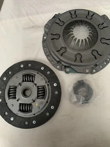 FORD PINTO/BRISCA COMPLETE 3 PEICE REMANUFACTURED CLUTCH KIT 215mm X 23 Spline - Picture 1 of 5