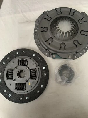 FORD PINTO/BRISCA COMPLETE 3 PEICE REMANUFACTURED CLUTCH KIT 215mm X 23 Spline - Image 1 of 4