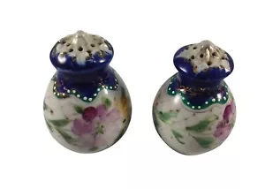 Vintage Hand Painted Ceramic 2.5" Floral Salt and Pepper Shakers - Picture 1 of 7