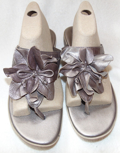 CLARKS Scarpe infradito Clark's Bendables pelle marrone floreale slide tanga taglia 8