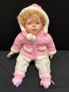 China Doll With Pink Pink Hooded Coat - Picture 1 of 8