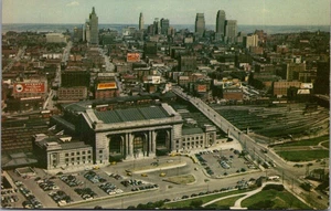 UNION STATION and SKY LINE Kansas City, Missouri MO birds eye view Postcard - Picture 1 of 2