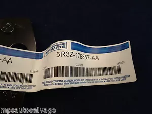 OEM Ford Mustang 05 06 07 08 09 LH Drivers Side Bumper Bracket 5R3Z-17E857-AA - Foto 1 di 4