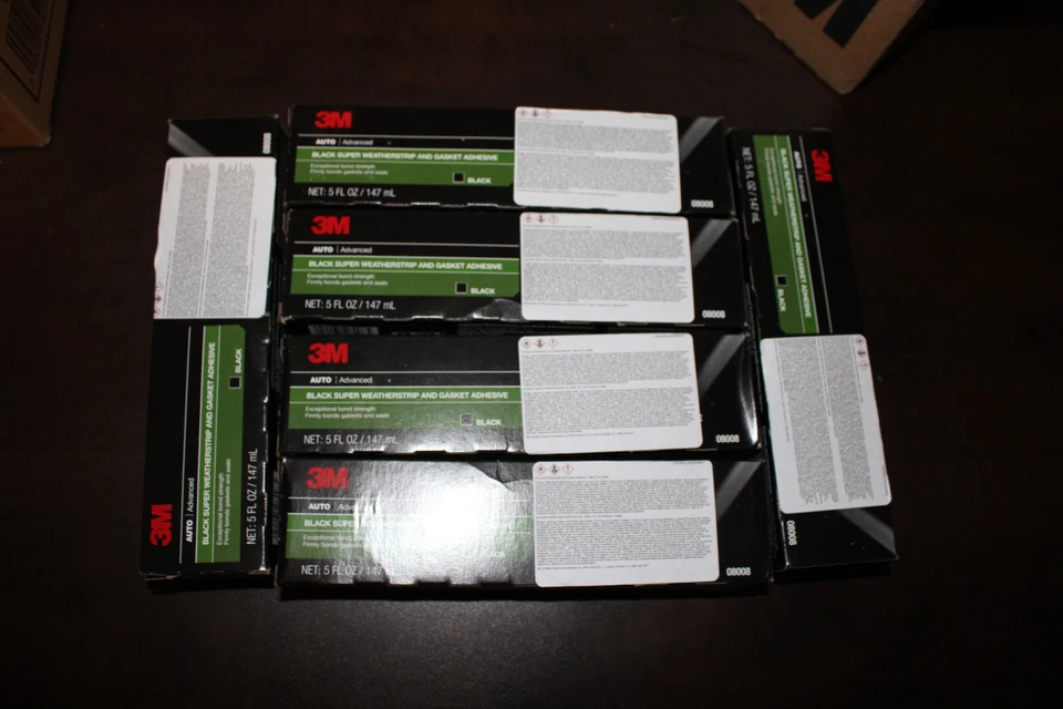 3M Black Super Weatherstrip Adhesive Tube 5-Ounce (08008)