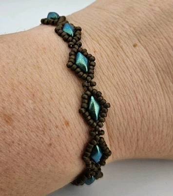 Armband Damen Schmuck handarbeit Braun Grün Perlen Glasperlen 18 cm Metall frei - Bild 1 von 4