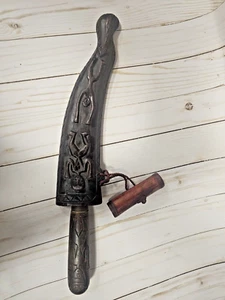 Vintage Taiwan Paiwan Knife Or Sword With Figural Relief Carvings On Scabbard - Picture 1 of 10