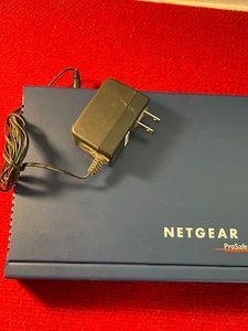 Netgear FVS318 ProSAFE 8-Port Gigabit VPN Firewall 10/100/1000 Mbps LAN/WAN Unit - Afbeelding 1 van 4