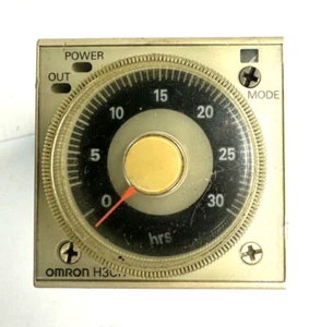 OMRON TYPE H3CR-A8 TIMER 0.1S - 600H RANGE - Picture 1 of 6