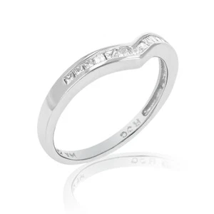 1/4 ct Diamond Wedding Band for Women in 14K White Gold V Shape Princess Channel - Picture 1 of 5