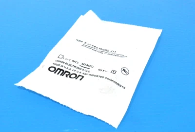 NEW OMRON E3ZT81J0SRL-U1 SENSOR EMITTER E3ZT81J0SRLU1 - Image 1 of 3
