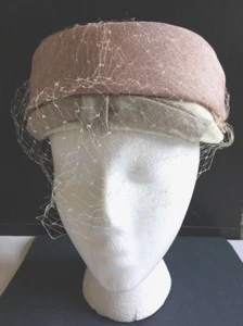 Fab 1950 Ladies Vintage Round Hat Easter Church Chapel Netting Veil Original Tag - Picture 1 of 12