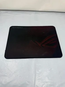 ASUS ROG Scabbard II Gaming Mousepad - Beschichtete Oberfläche weist Wasser/Öl/Staub ab - Bild 1 von 1