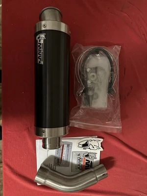 Escape negro Slip-On MIVV GP aprobado para Suzuki 750 GSR 2011-2016 - Imagen 1 de 4