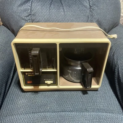 Vintage Retro Black & Decker 10-Cup Undercabinet  Spacemaker Coffee Maker Tested - Image 1 of 4