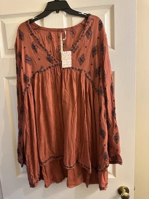 Free People Flowy Rustic Red Black Embroidery Bell Sleeve Tunic Boho Top Large - Image 1 of 4