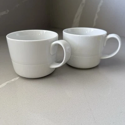 Juego de 2 tazas de té café blanco contemporáneo caja y barril Aaron Probyn Foto 1 de 4