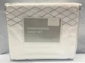 Queen Embroidered Sheet Set 4 Piece, 100% Polyester, White Wrinkle Resistant New - Picture 1 of 4