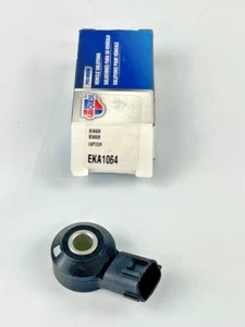 Carquest / Mazda OE part Ignition Knock Sensor xref. 5S16231 , P31E18921 - Picture 1 of 5