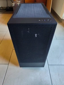 NZXT - H5 Flow 2022 ATX Mid-Tower Desktop PC Case - NERO - Foto 1 di 3