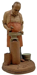 Tom Clark BLACKSMITH Figurine #42 Horseshoes Anvil True Builders Sculpture Gnome - Picture 1 of 9