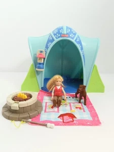Fisher Price Loving Family casa de muñecas tienda de campaña muñeca perro chimenea de camping - Imagen 1 de 13