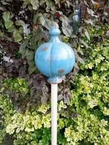 Große Gartenkugel aus Keramik blau Rosenkugel Gartendeko Gartendekoration Deko  - Bild 1 von 1