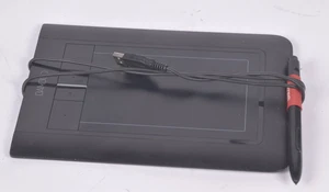 Wacom Bamboo Pen & Touch Tablet CTH-460/K – USB Graphics Drawing Pad entry level - Picture 1 of 3
